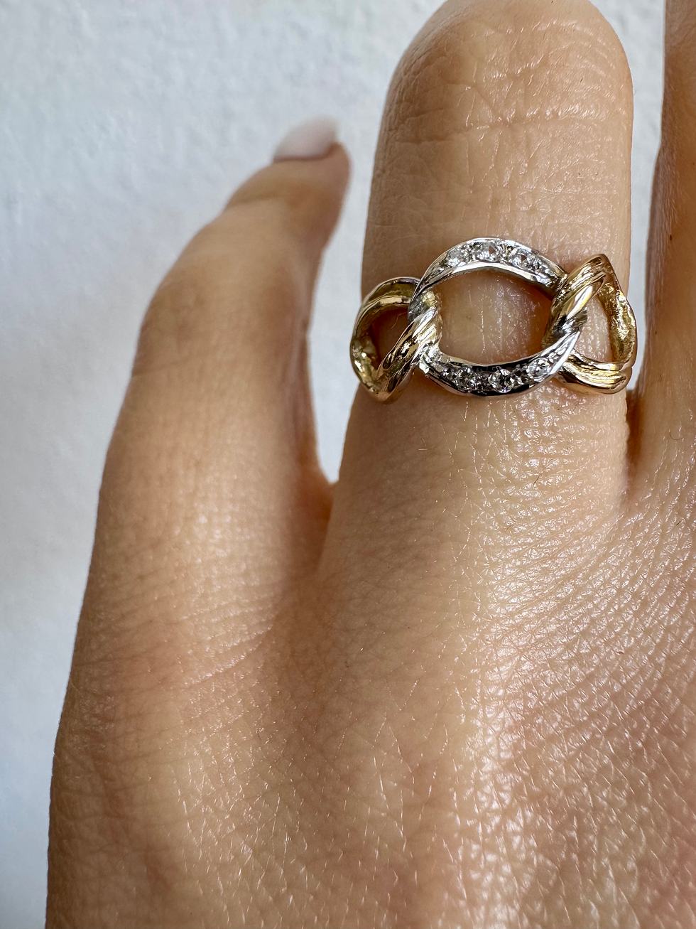 Thumbnail: 14kt Yellow Gold Vintage Diamond Link Ring