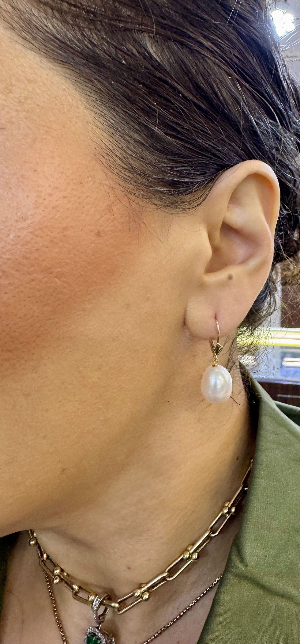 Thumbnail: 14kt Yellow Gold Leaver Back Drop Pearl Earrings