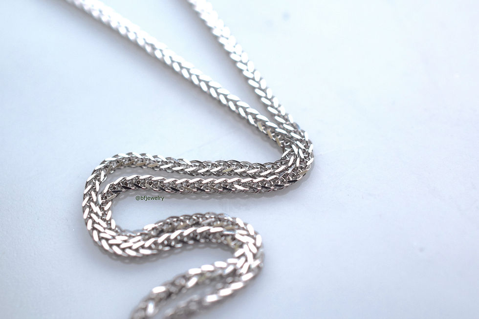 Thumbnail: 14kt White Gold Vintage Style Emerald And Diamond Necklace