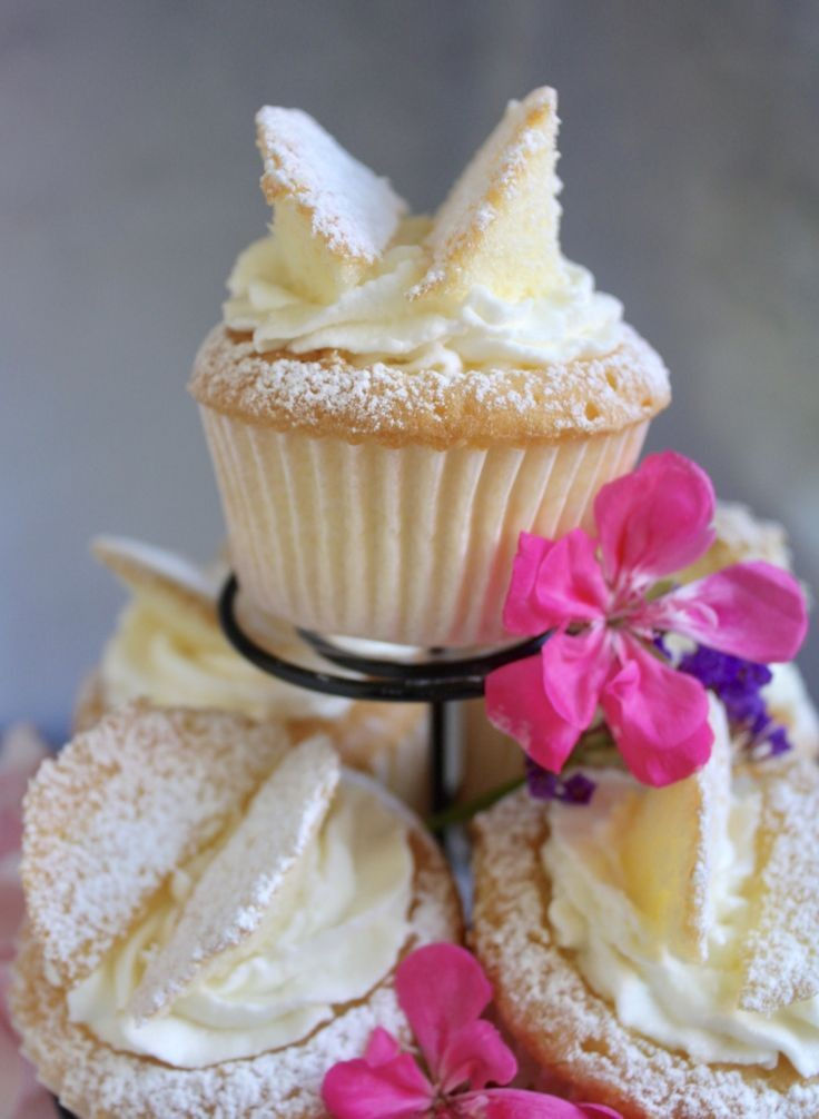 Thumbnail: Vintage Cupcakes 