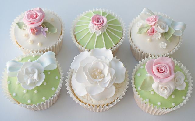 Thumbnail: Vintage Cupcakes 