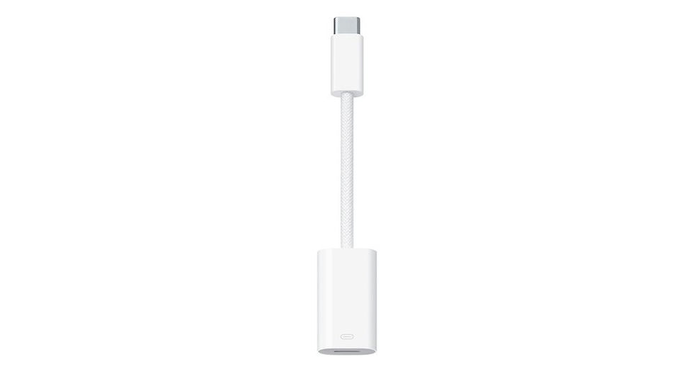 Adaptador da Apple 'converte' cabo Lightning em USB-C — Foto: Divulgação/Apple