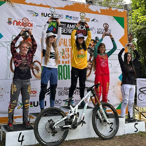 Ciclista capixaba é campeã do Continental Series Downhill
