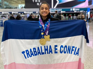 Capixaba Thaís Loureiro conquista título europeu de jiu-jitsu na Itália