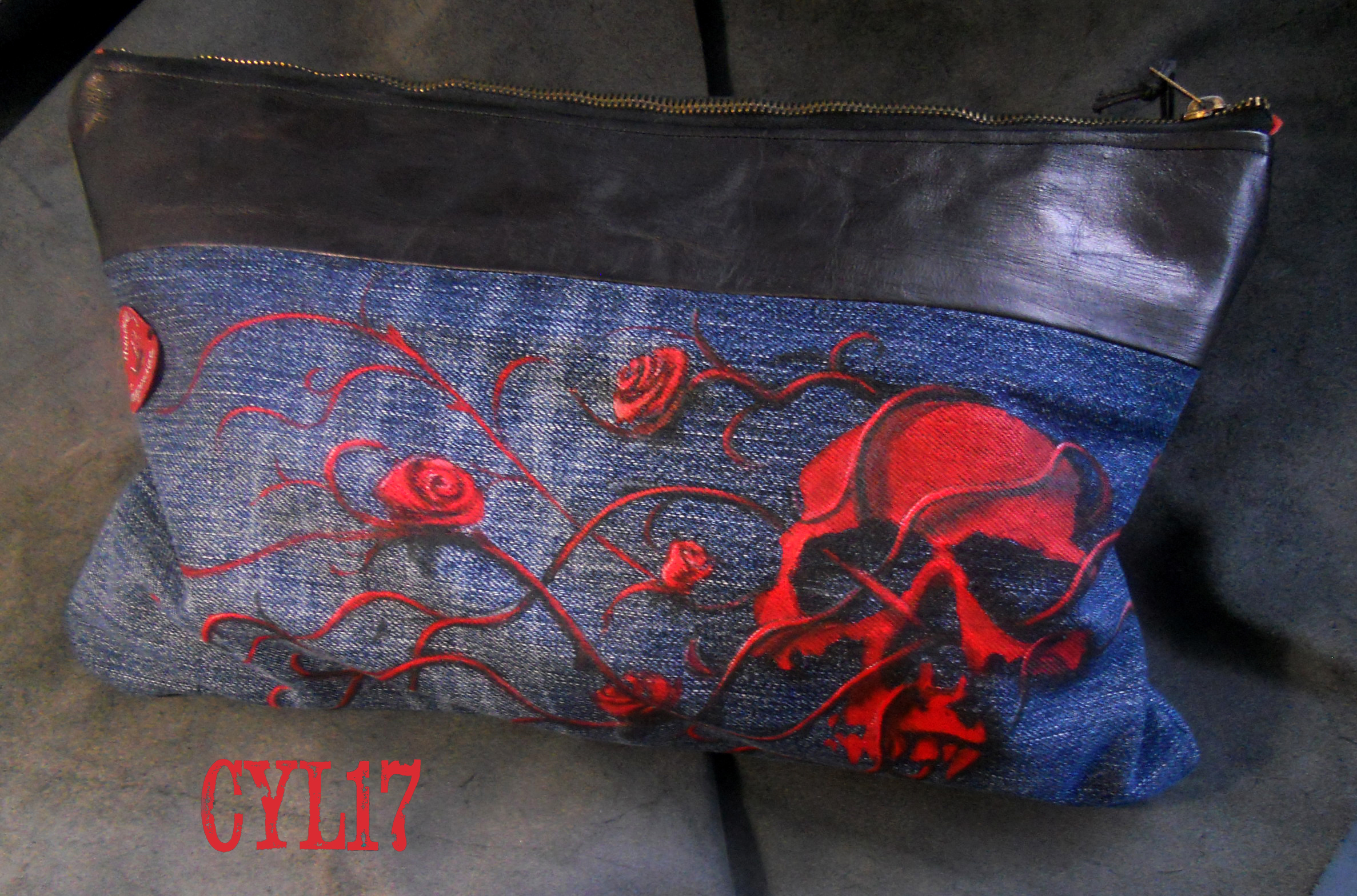 Clutch bag in jeans