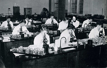 Alumnae_Hall_Lab_1956_1957.jpg