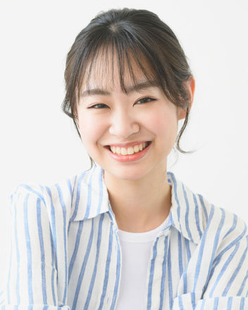 紺野 ひな
