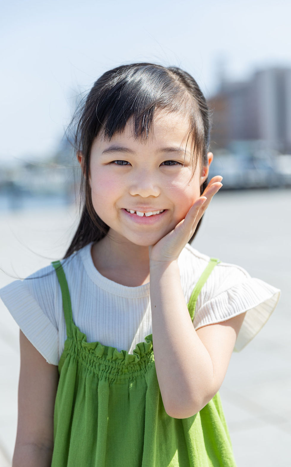 小 山楓遥