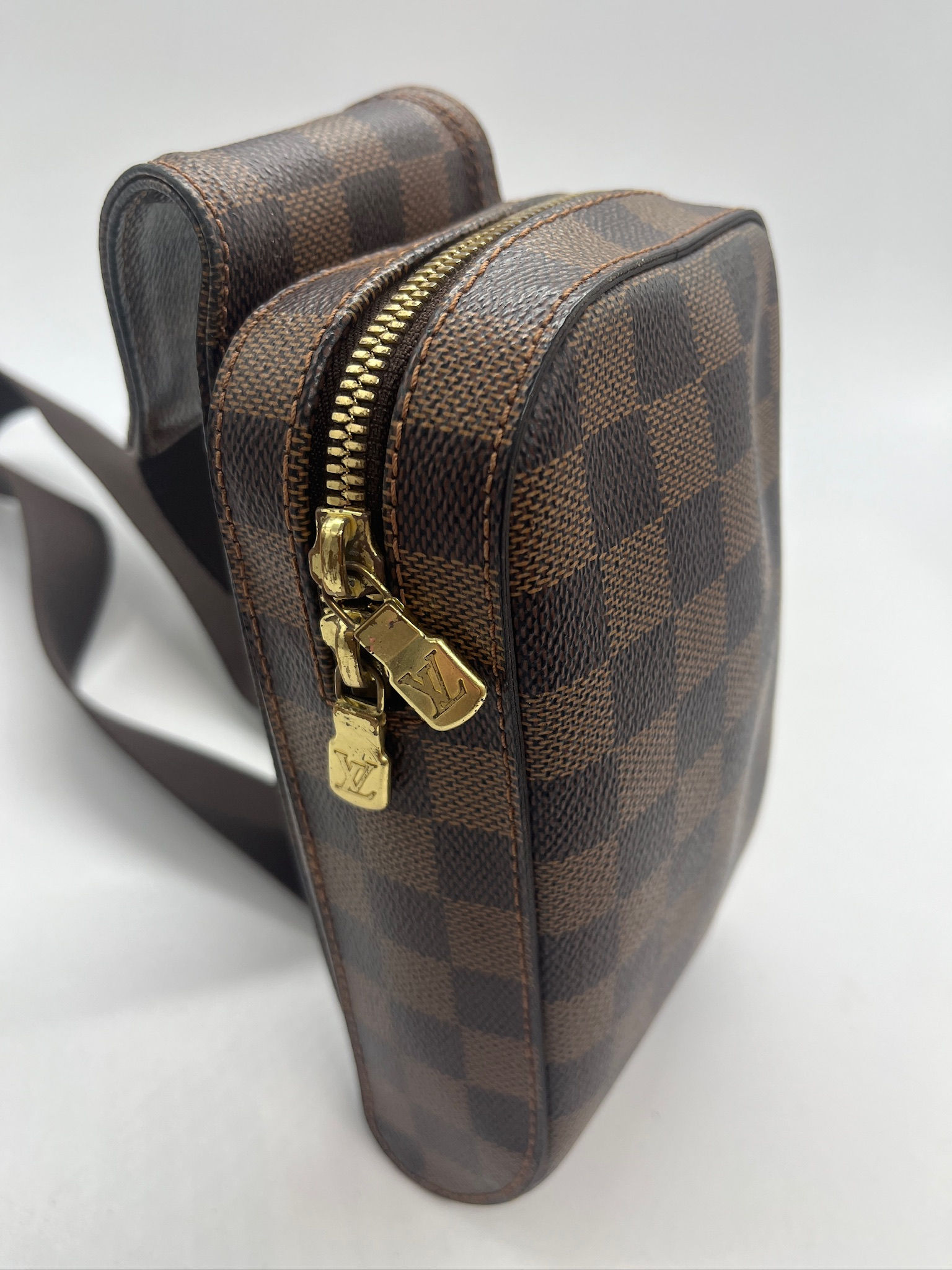 Louis Vuitton Marsupio Geronimos