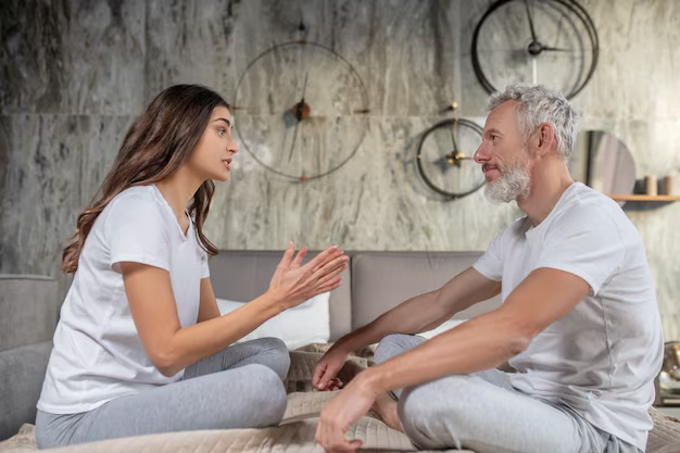 Ninguém ensina a conversar sobre o fim: por que evitamos falar de separação, morte e patrimônio?