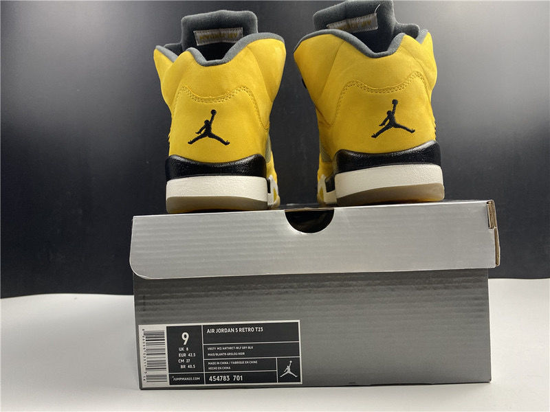 Thumbnail: Designer Sneakers