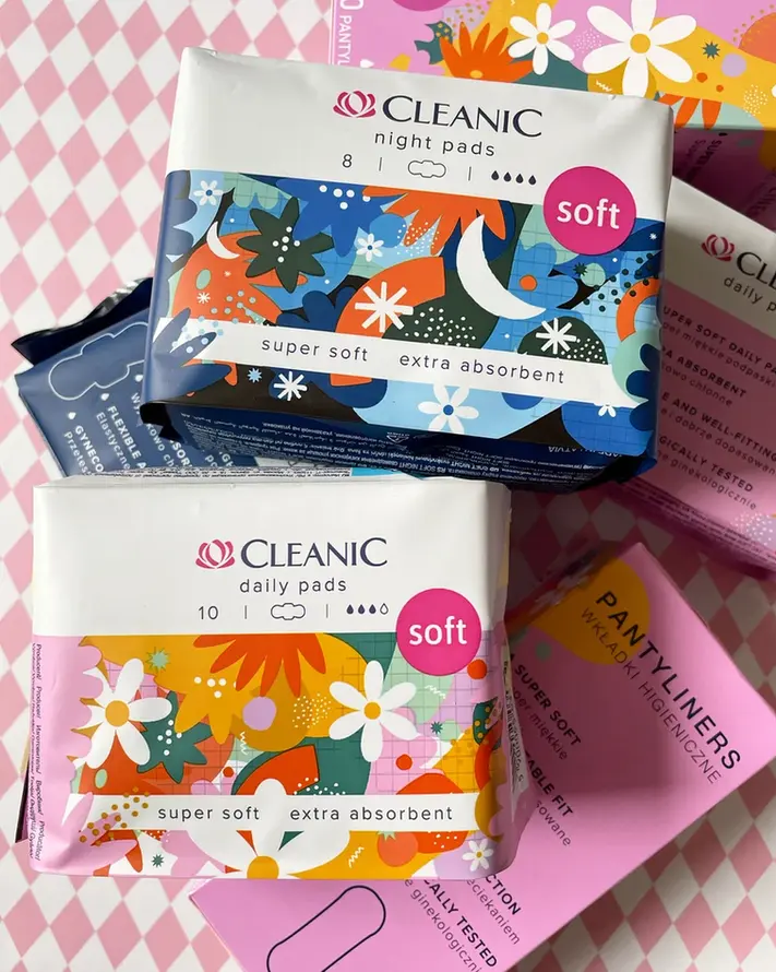 Packaging design for Cleanic sanitary pads and hygiene products – combining practicality with a modern, clean aesthetic