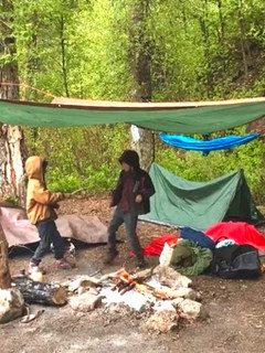 Nature school, forest school, risky play