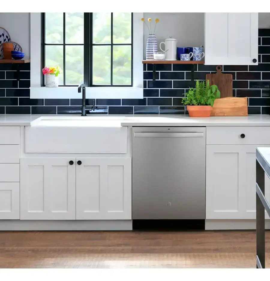 Thumbnail: GE Top Control Hybrid Tub Dishwasher with Dry Boost, 52 dBA GDT565HSYSS