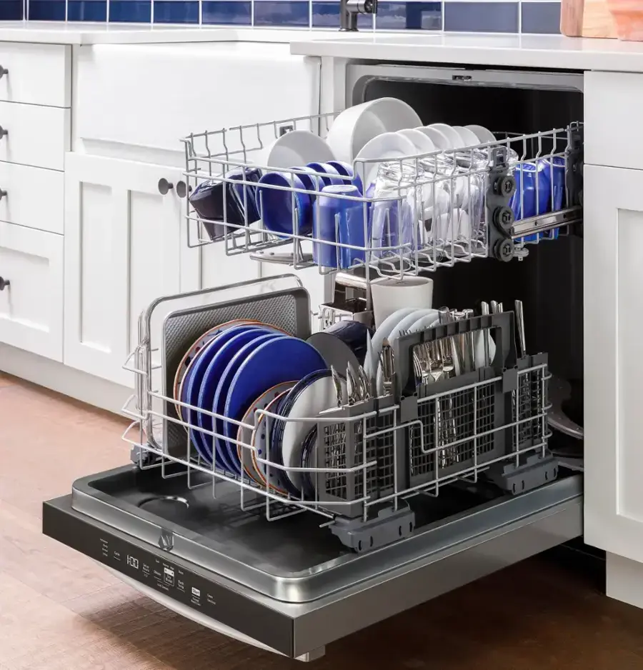 Thumbnail: GE Top Control Hybrid Tub Dishwasher with Dry Boost, 52 dBA GDT565HSYSS