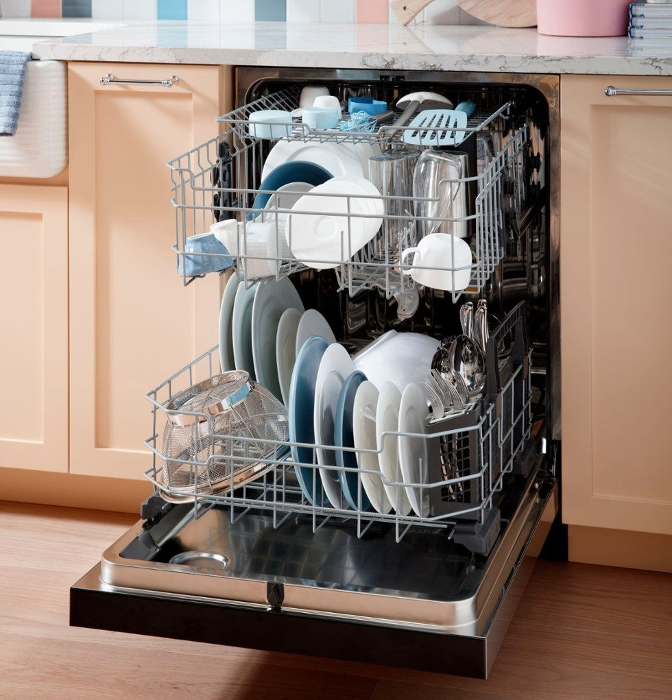 Thumbnail: GE Top Control Dishwasher with Third Rack and Dry Boost, 47 dBA GDT650SYVFS