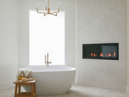 Serene ensuite bathtbu