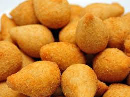 Miniatura: 100 salgadinhos fritos sortidos
