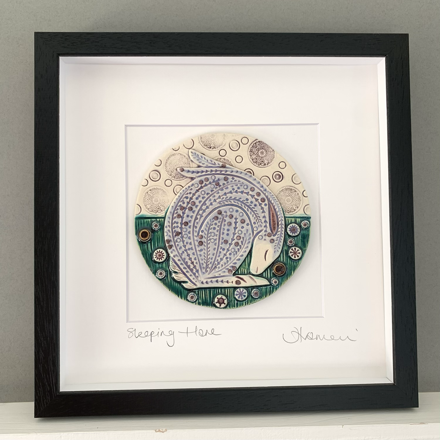 'Sleeping Hare' tile frame - medium