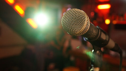 mic-3989881.jpg