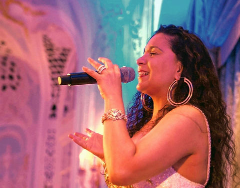 TROPICALIA BRAZILIAN SINGER