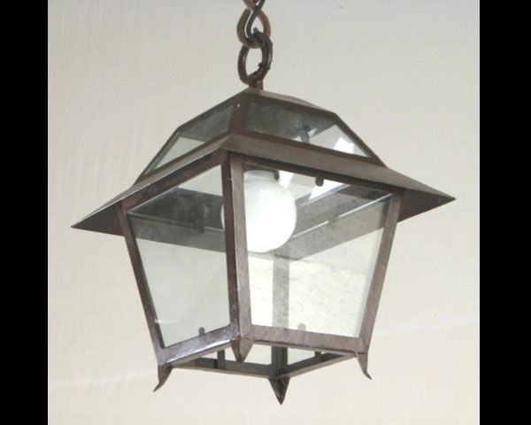 Thumbnail: French Lantern Loges side view