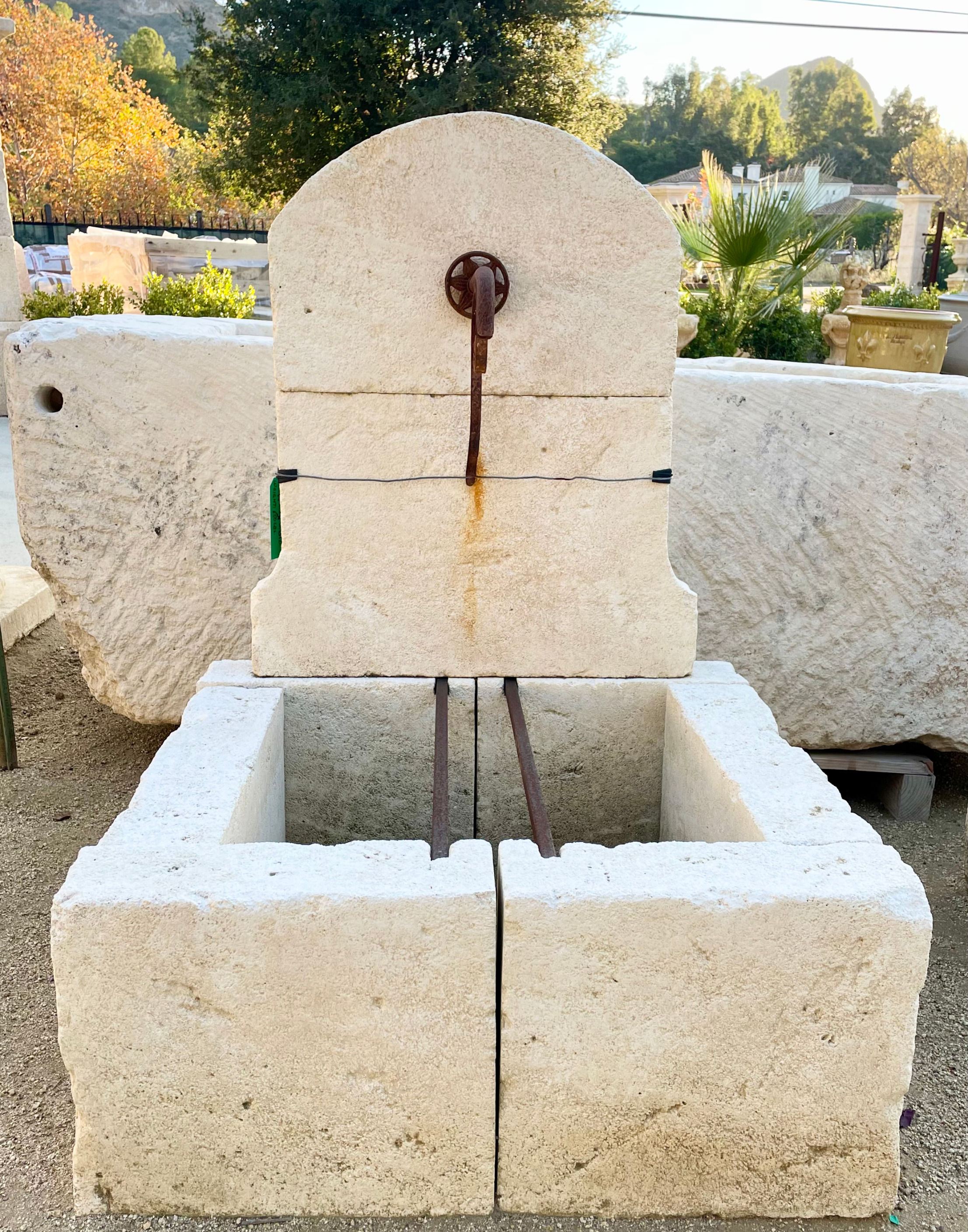 LIMESTONE FOUNTAIN- Ref: FM.P.460