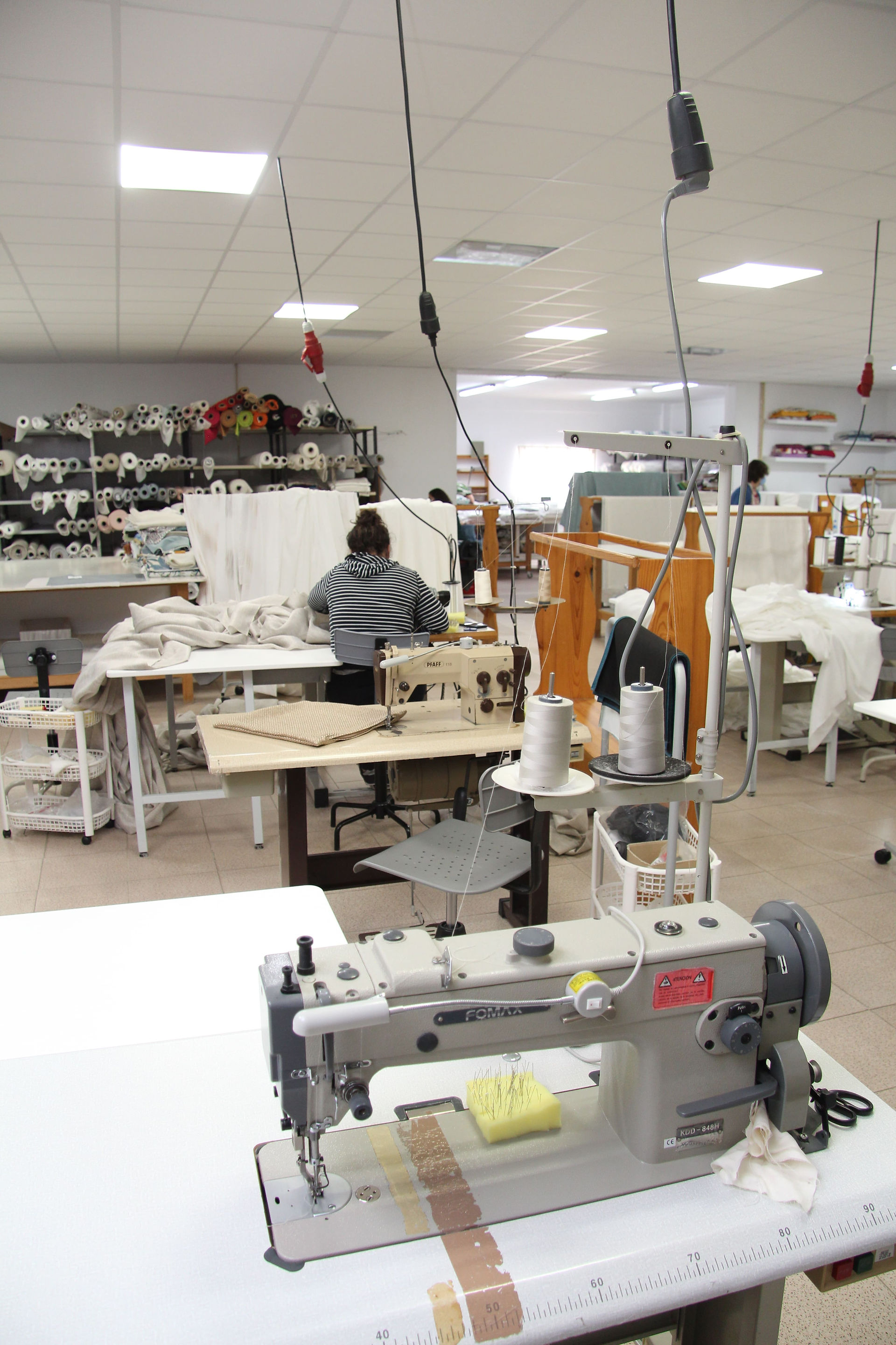 Portugal Interiors - curtains made in Portugal - sewing machine