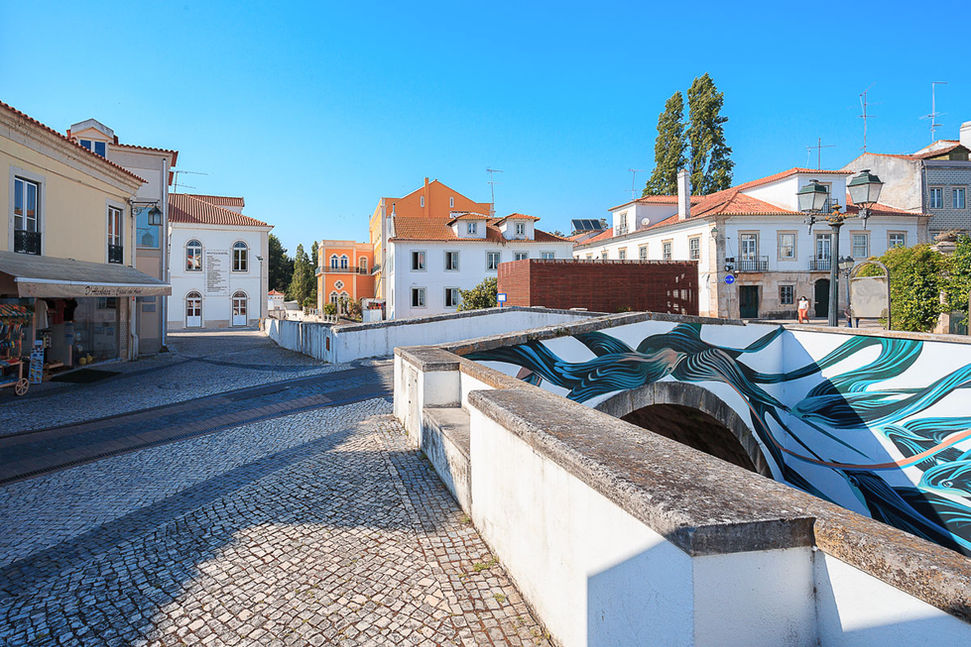Bridge over the Alcoa river in Alcobaça, Portugal
