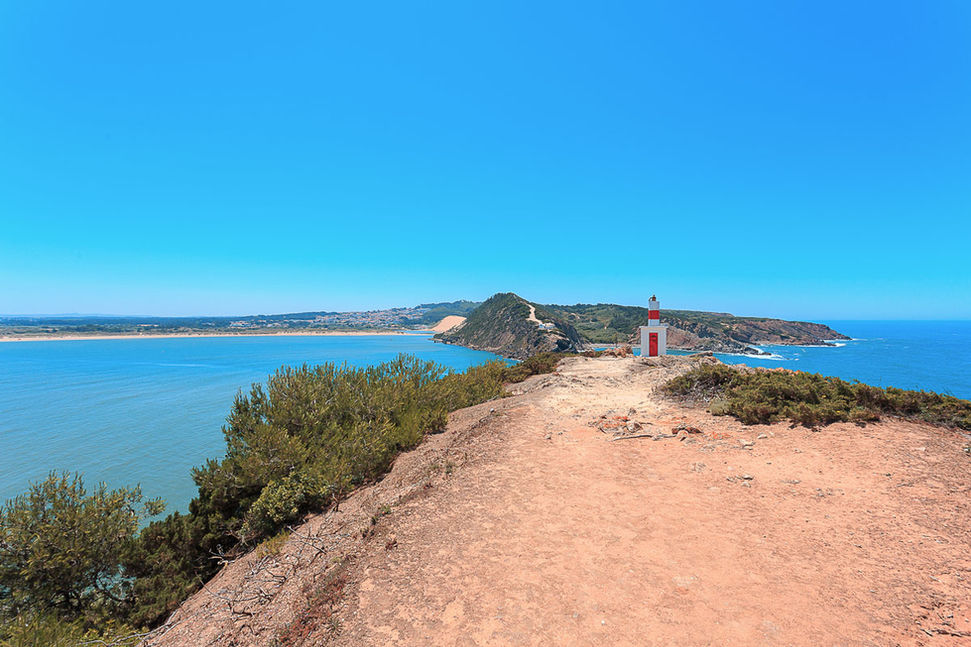 Lighthouse in São Martinho do Porto, Portugal