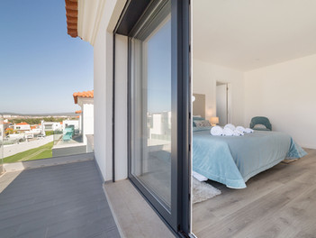 Benefits of large windows in your home in Portugal