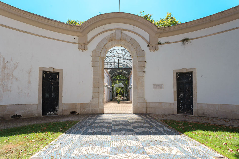 Toegang tot D. Carlos I Park in Caldas da Rainha, Zilverkust Portugal