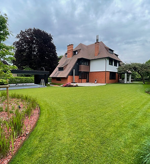 Mooie villa met grote tuin - QC Tuinen