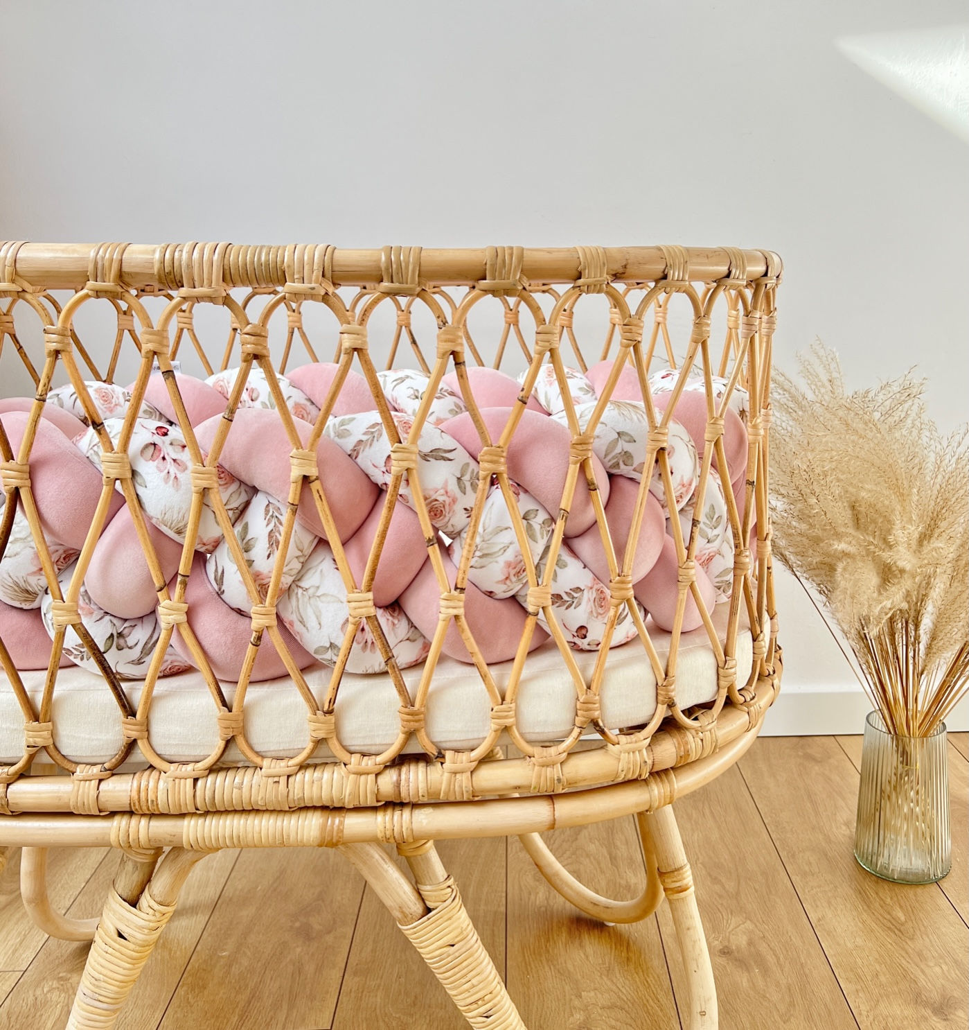 Ochraniacz do łóżeczka warkocz welurowy 4 pasma/ boho flowers +Twój kolor