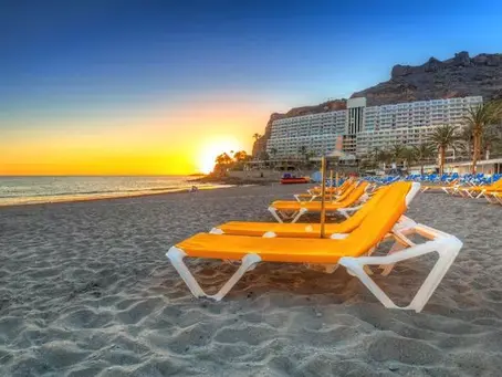 Guide to Safe Sunbathing in the Canary Islands During August