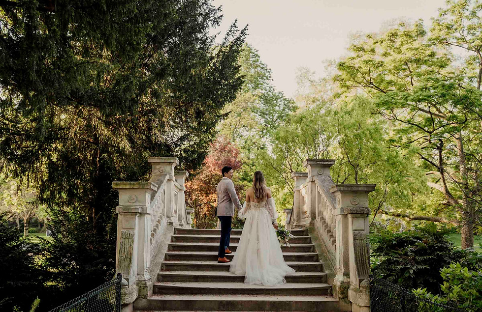 Historic bridge in Parc Monceau, a best place for pictures in Paris.
