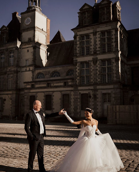 Pre-wedding photoshoot in the courtyard at chateau de fontainebleau