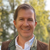 Nathan (left) and Trisha (right) Haywood's portrait.