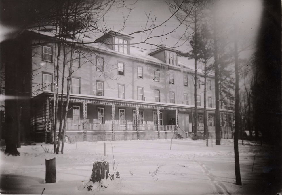 Le Donnacona Inn
