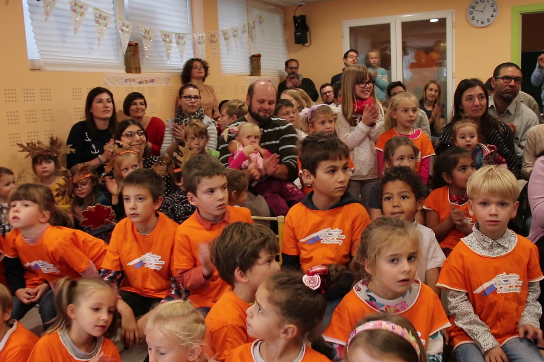 школа радуга казань. радуга образовательное учреждение. 624 школа адмиралтейского района. зазеркальная -1 школа радуга. частная школа радуга.