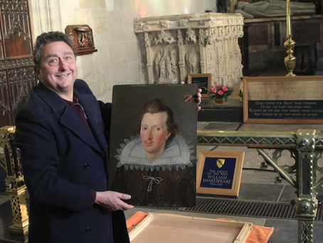 Steven Wadlow visits Shakespeare's grave in Holy Trinity church Stratford upon Avon