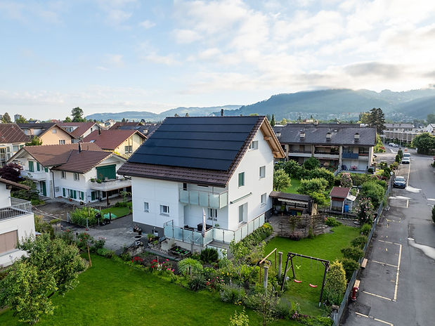 EST Solar_Eisenbahnstrasse_01_web.jpg