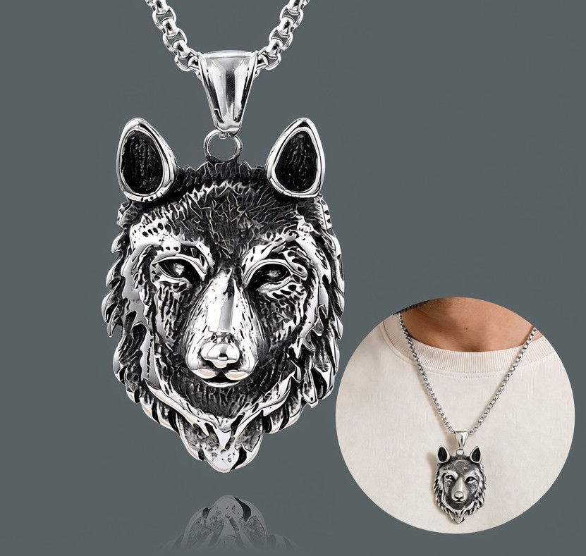 Thumbnail: Wolfskop hanger ketting van 316L chirurgisch staal in antiek zilver met donkere accenten, inclusief 3 mm Venetiaanse ketting 