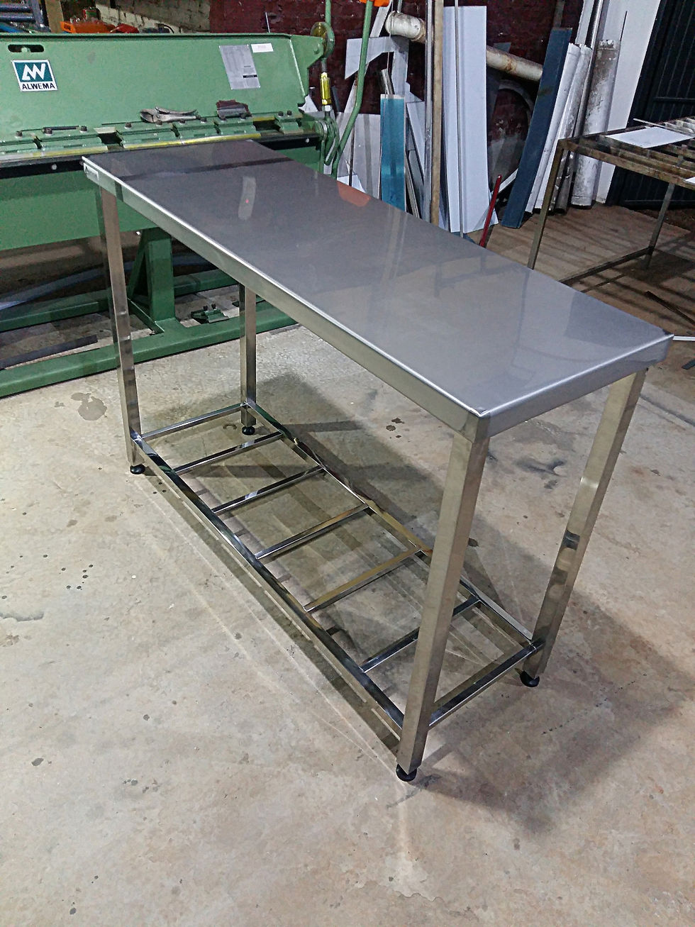 Mesa plana com gradeado_