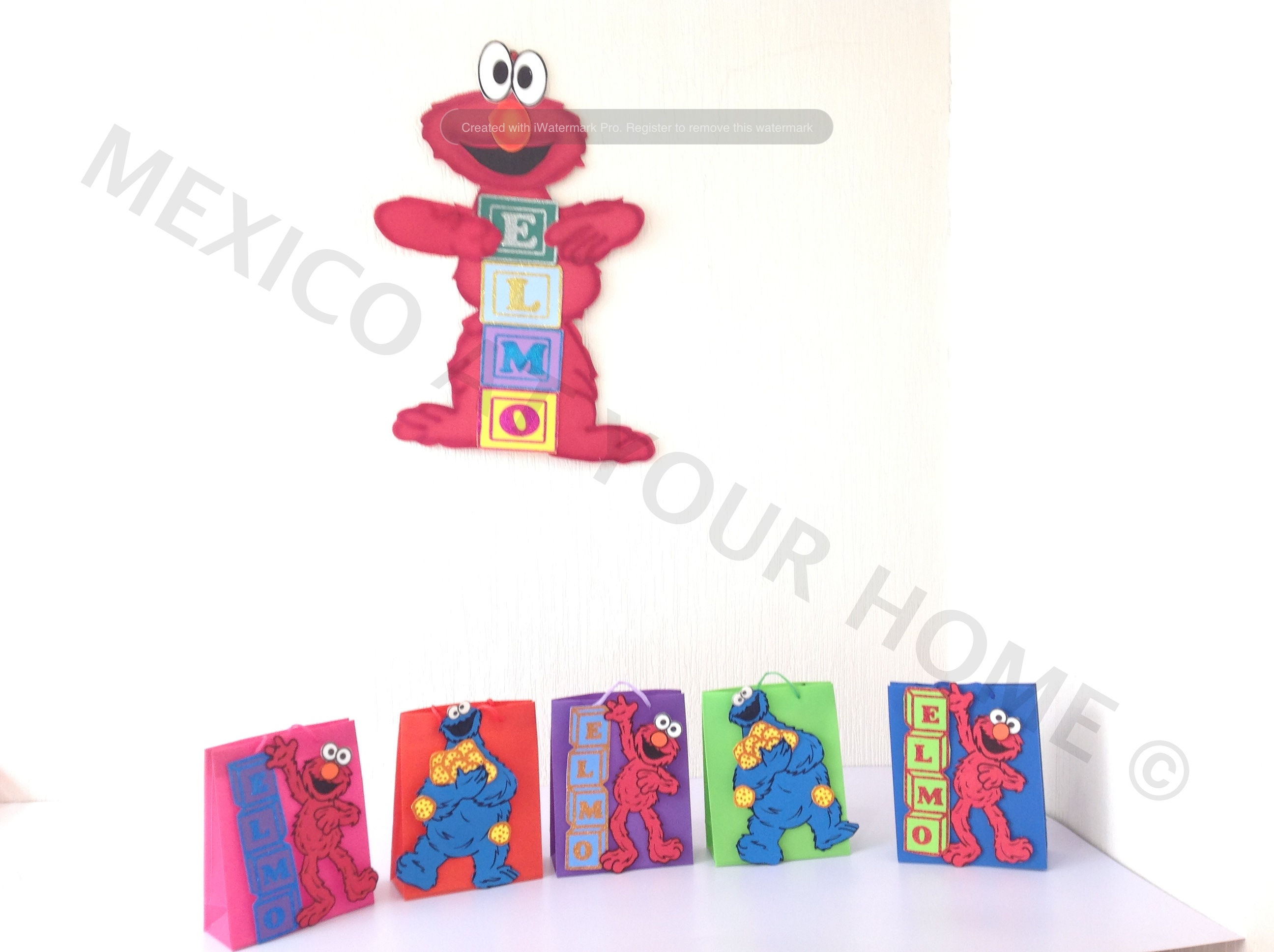 Elmo's World Pack 1 Wall, 12 Bags & 12 Picks
