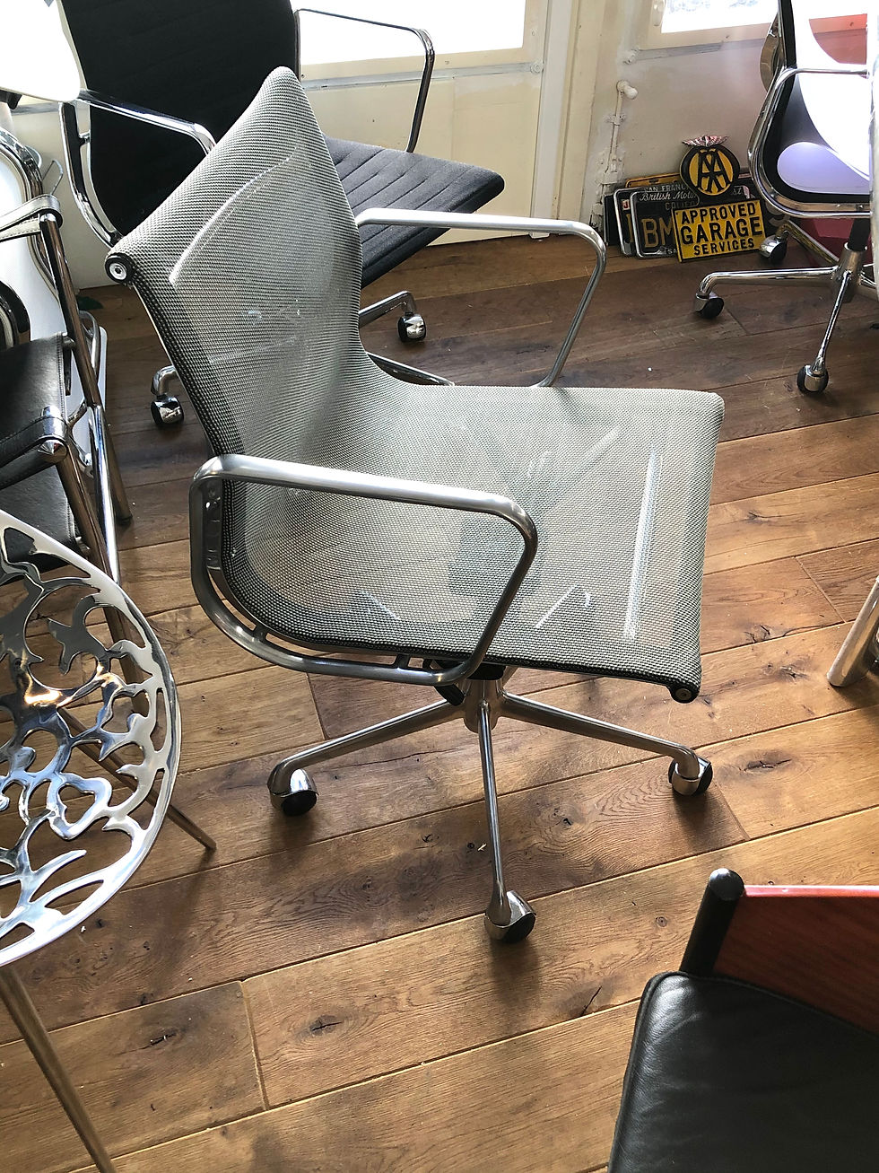 Miniaturbild: Charles Eames, Ray Eames - Bürostuhl EA117