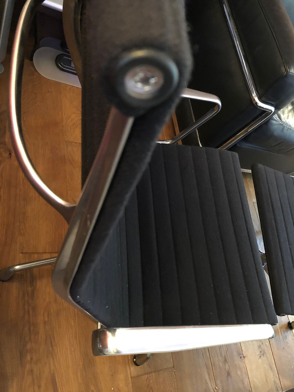 Miniaturbild: Charles Eames - Vitra -Loung Chair