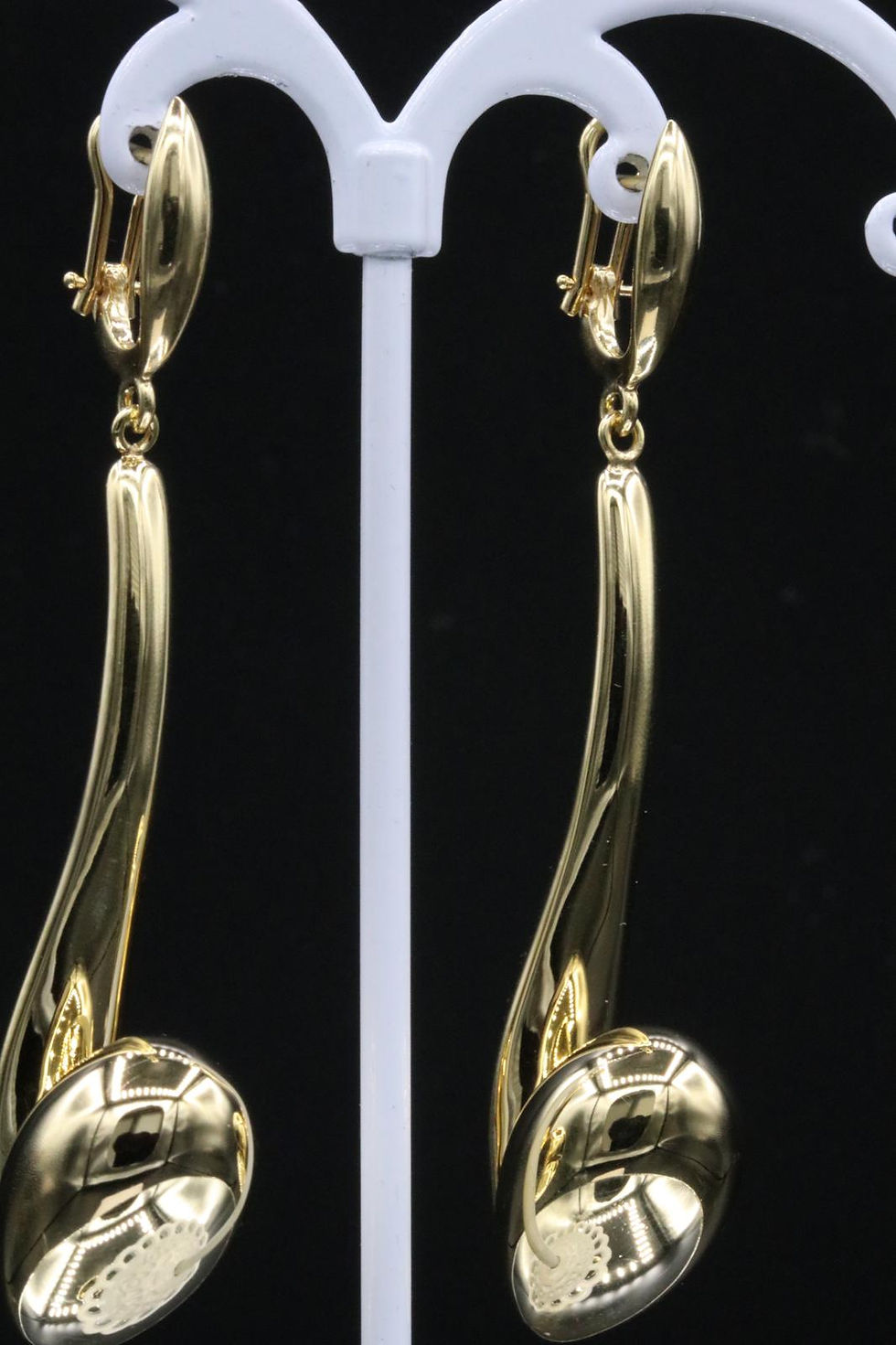 Thumbnail: Diamond Jewellery 18K Gold Earrings