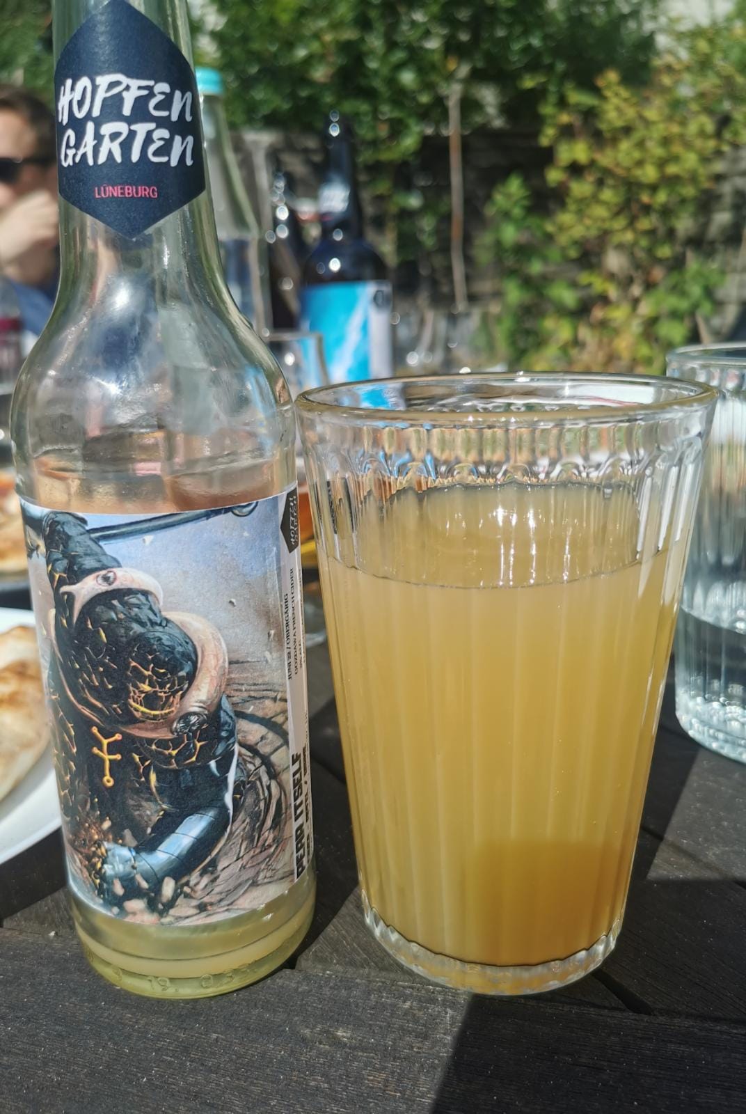 PEAR ITSELF Glas
