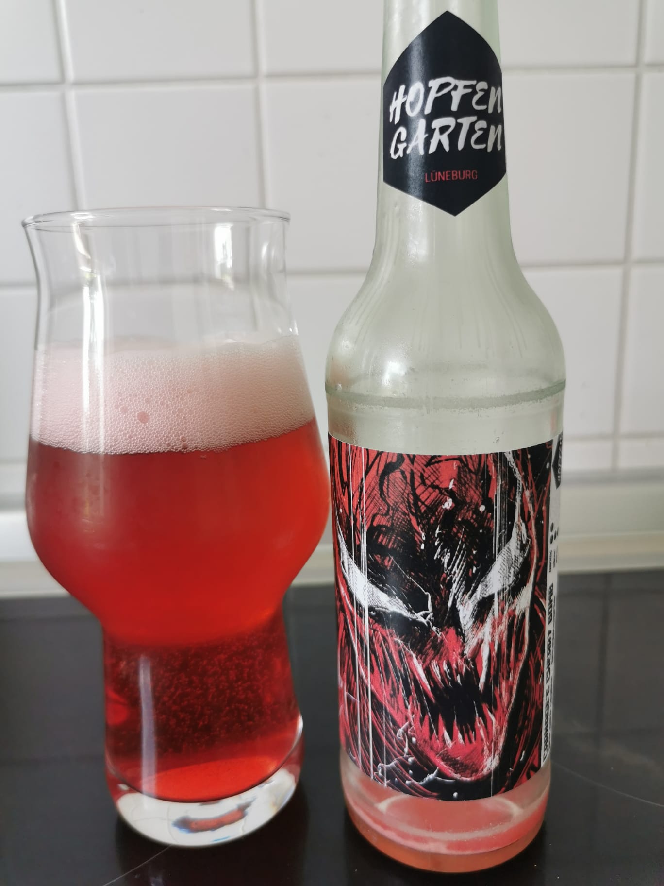 Carnage's Cherry Bomb Glas